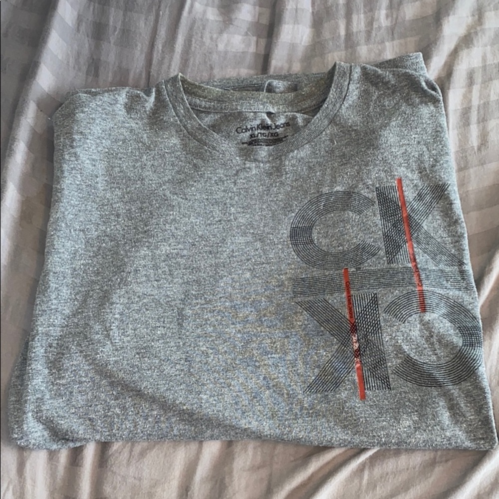 Calvin Klein Grey short sleeve tee!